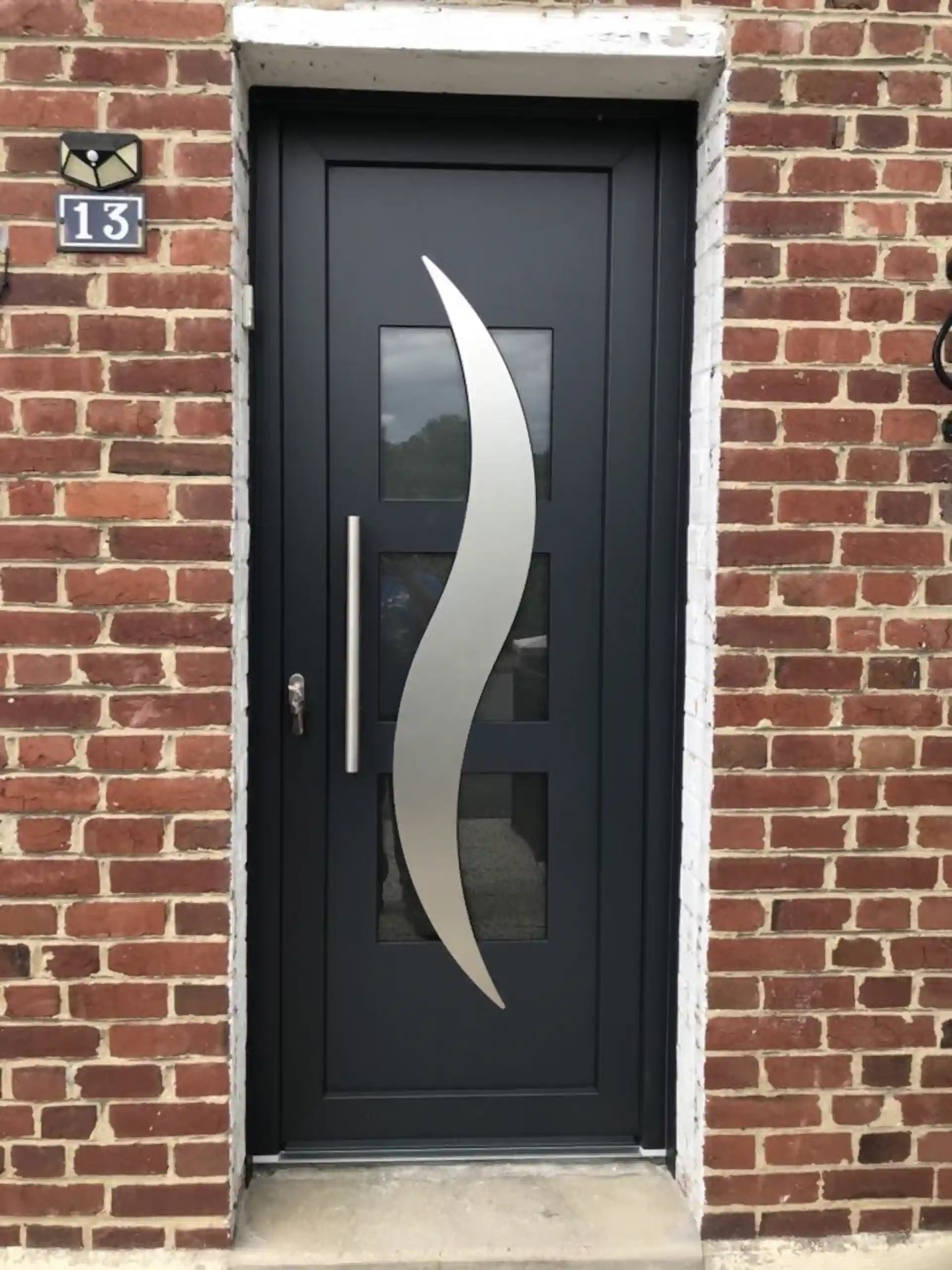 porte d'entrée design avec avec "vague" porte d'entrée design avec avec "vague"